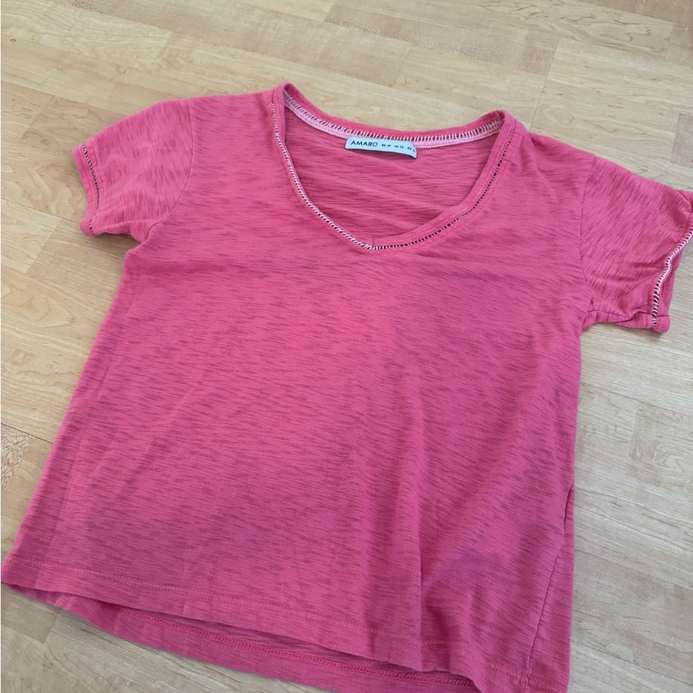 Pink t shirt